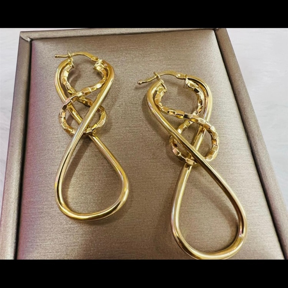 SOLD: Authentic 18K/750 Real Gold Very Unique Double Infinity Earrings